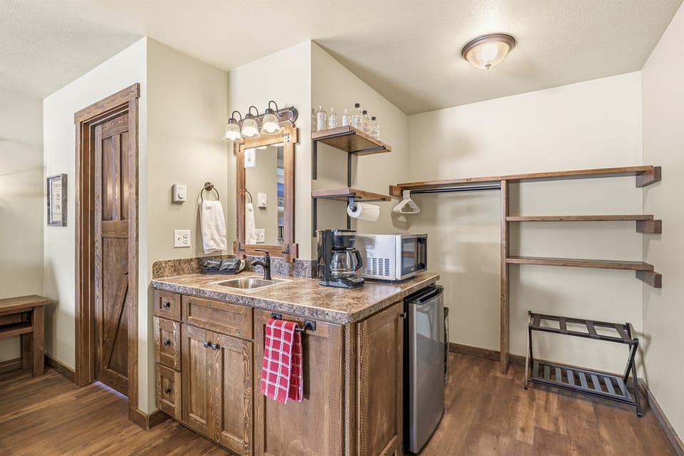 Kitchenette and Sink