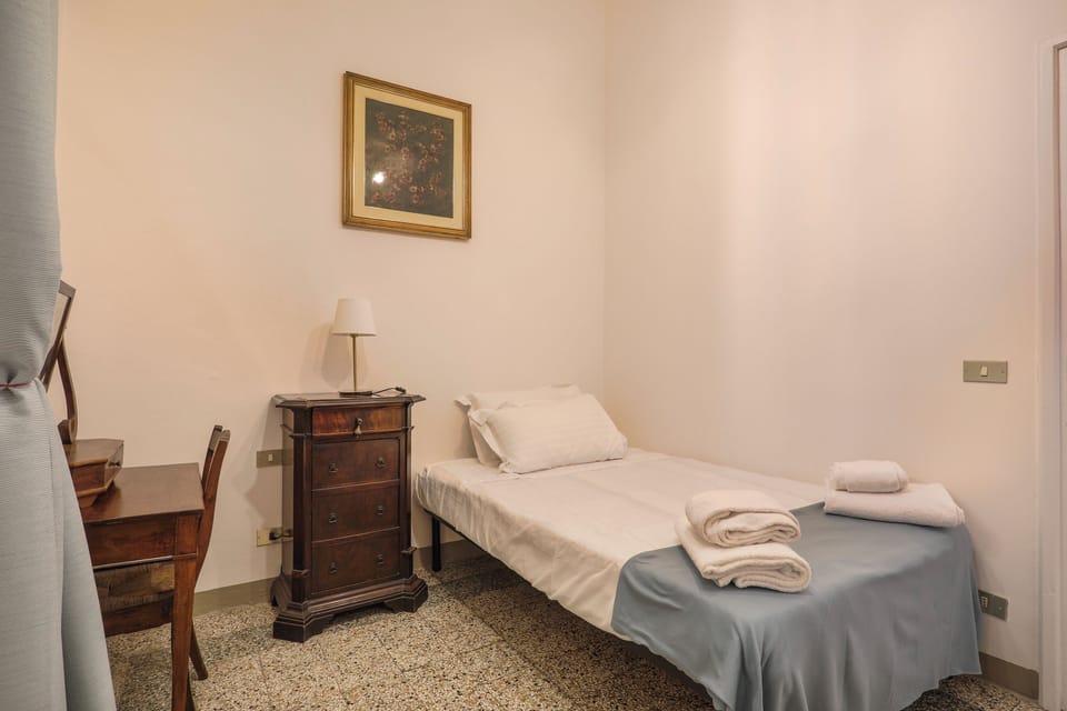 Classic Apartment | 2 bedrooms, free WiFi