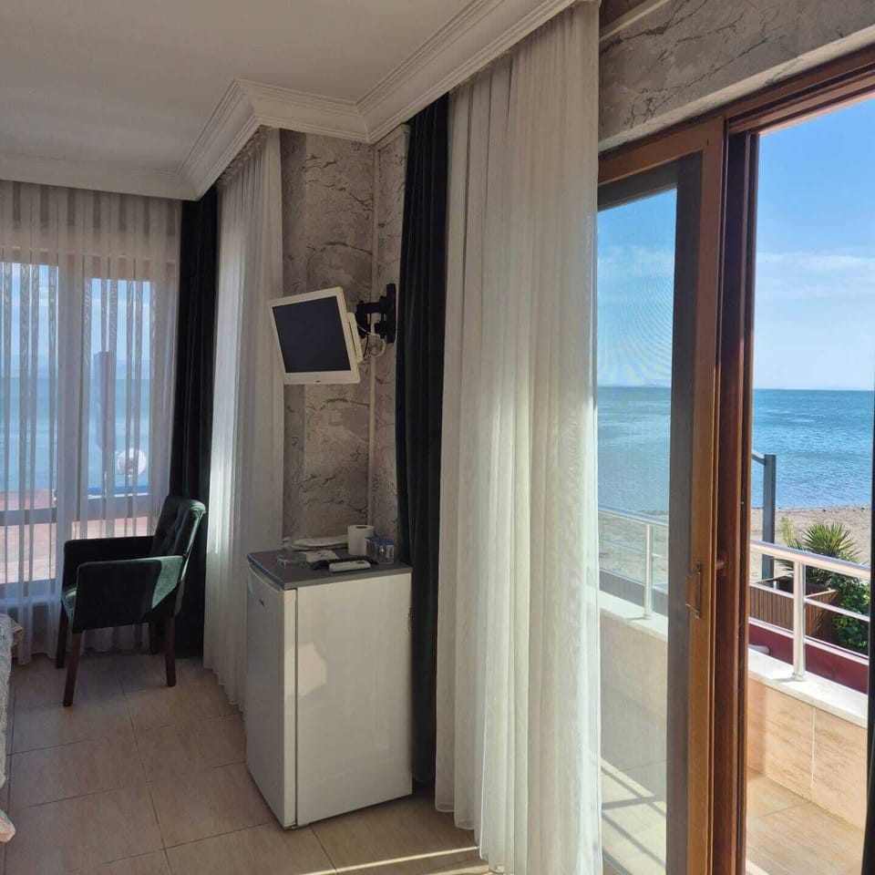 Standard Double or Twin Room, Sea View | Free WiFi
