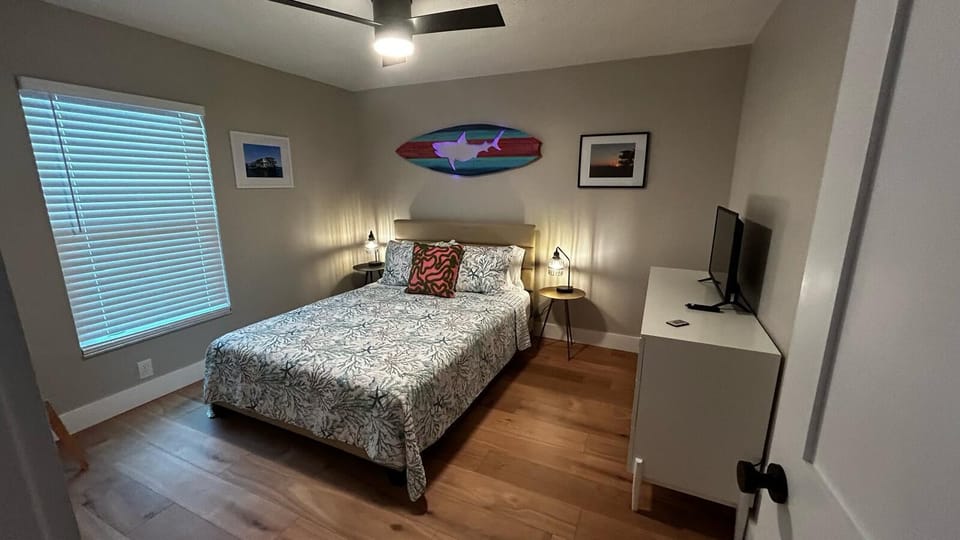 Queen Bedroom - brand new mattress