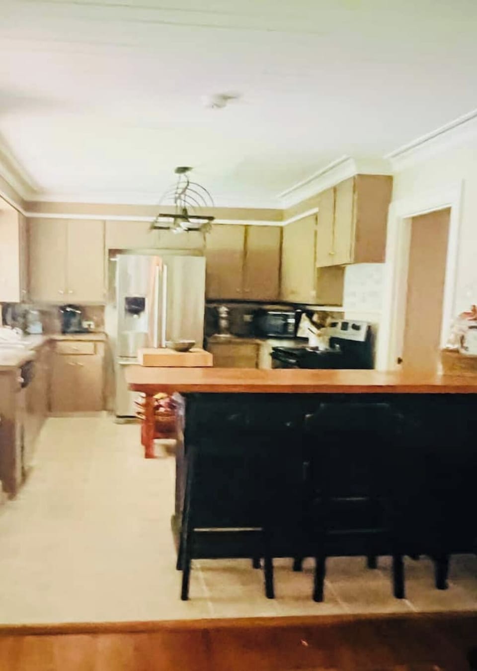 Open kitchen with island seating