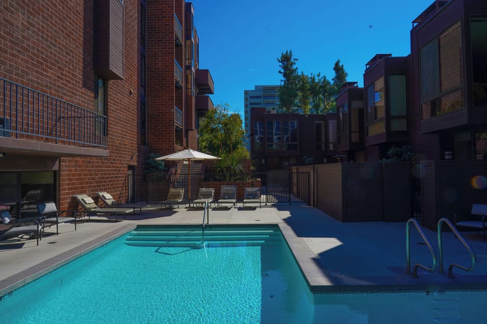Pool and Jacuzzi