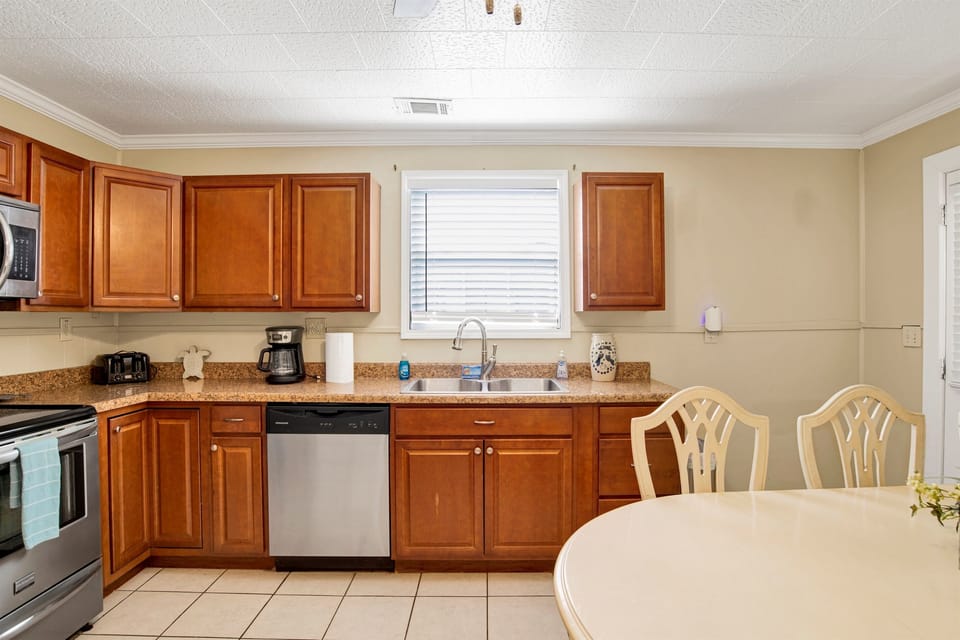 Spacious kitchen for whipping up a delicious family dinner.