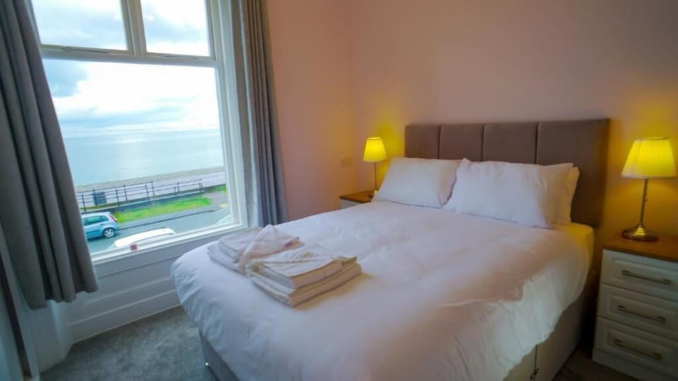 Double Room, Sea View | Free WiFi