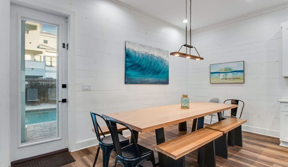 First Floor Dining Area