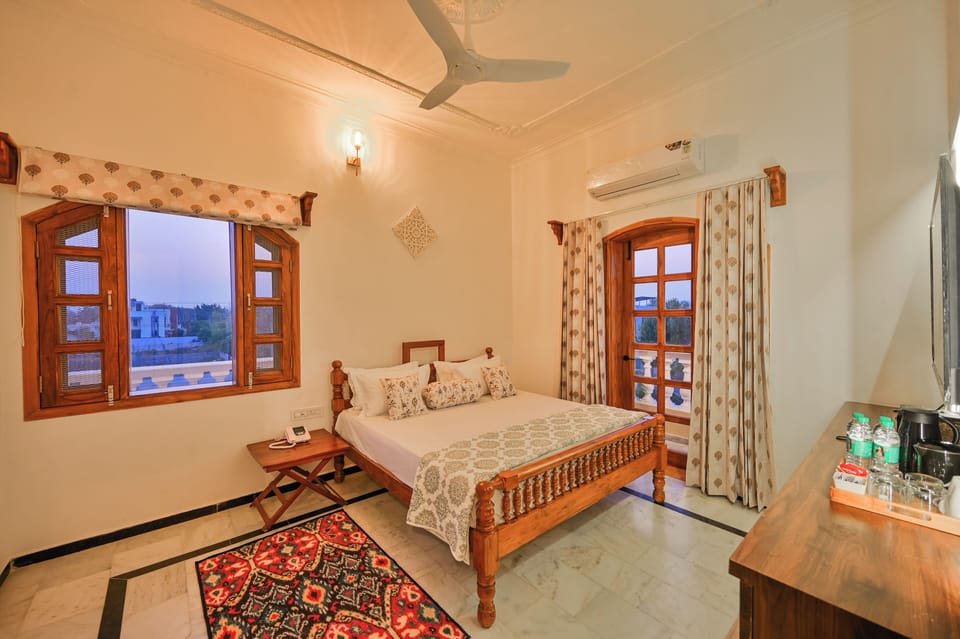 Superior Suite, Balcony | Minibar, in-room safe, desk, WiFi (free)