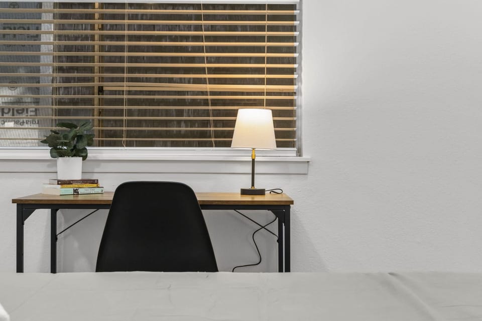 Dedicated working desk in the bedroom
