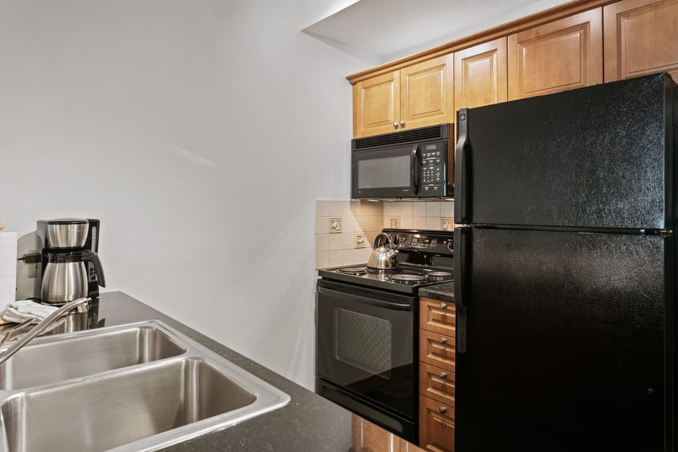 Appliance, Refrigerator, Indoors, Microwave, Oven