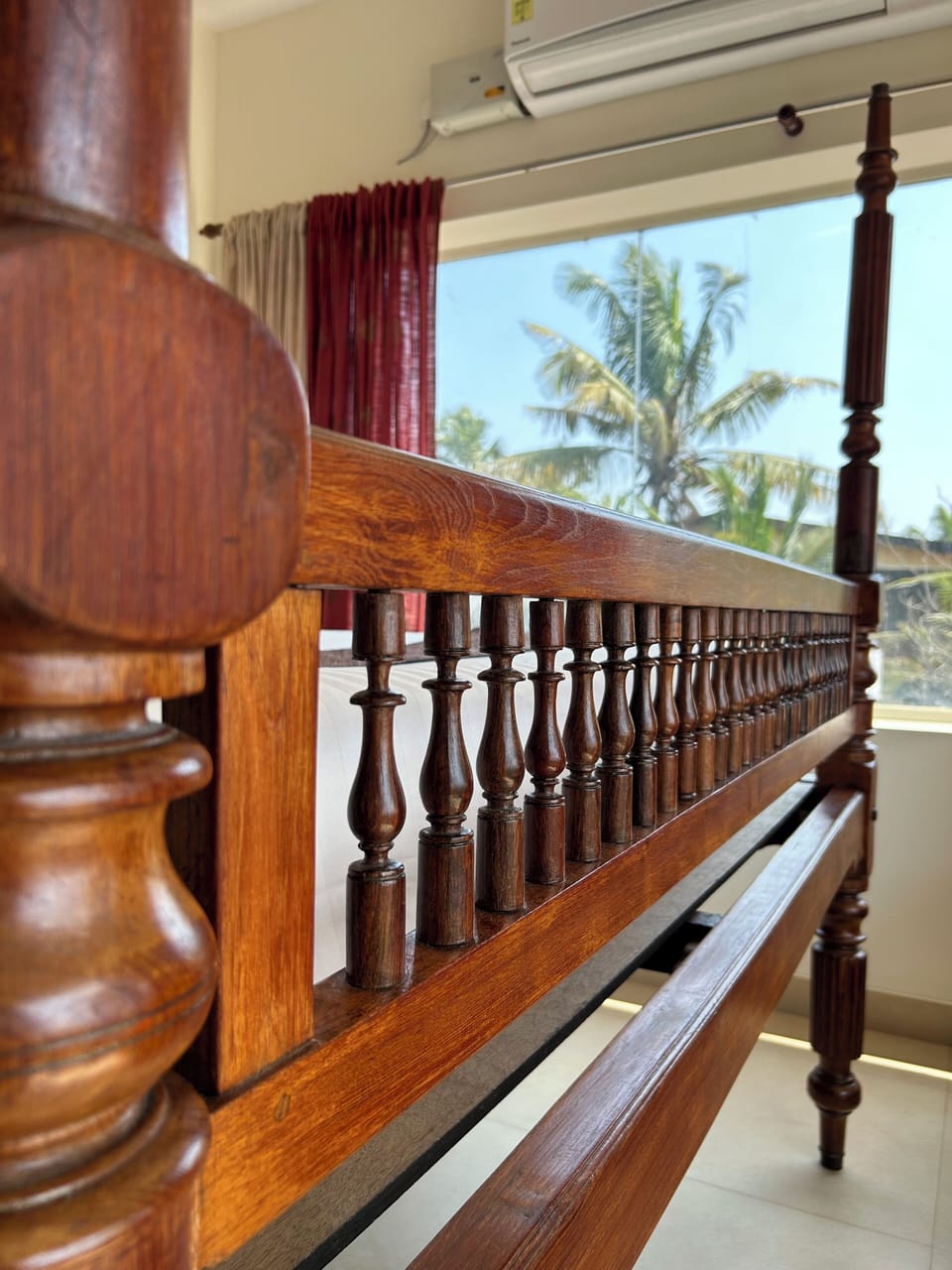 Luxury Double Room, 1 Bedroom, Non Smoking, Sea View | Desk, laptop workspace, soundproofing, iron/ironing board
