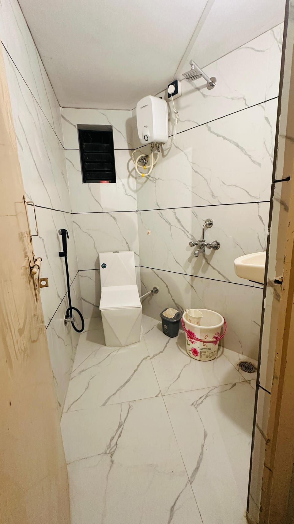Deluxe Room, Balcony, City View | Bathroom