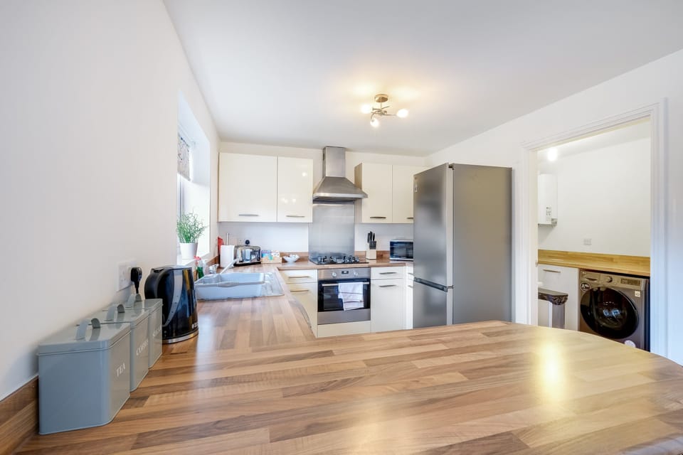 Family House, Patio | Private kitchen | Electric kettle