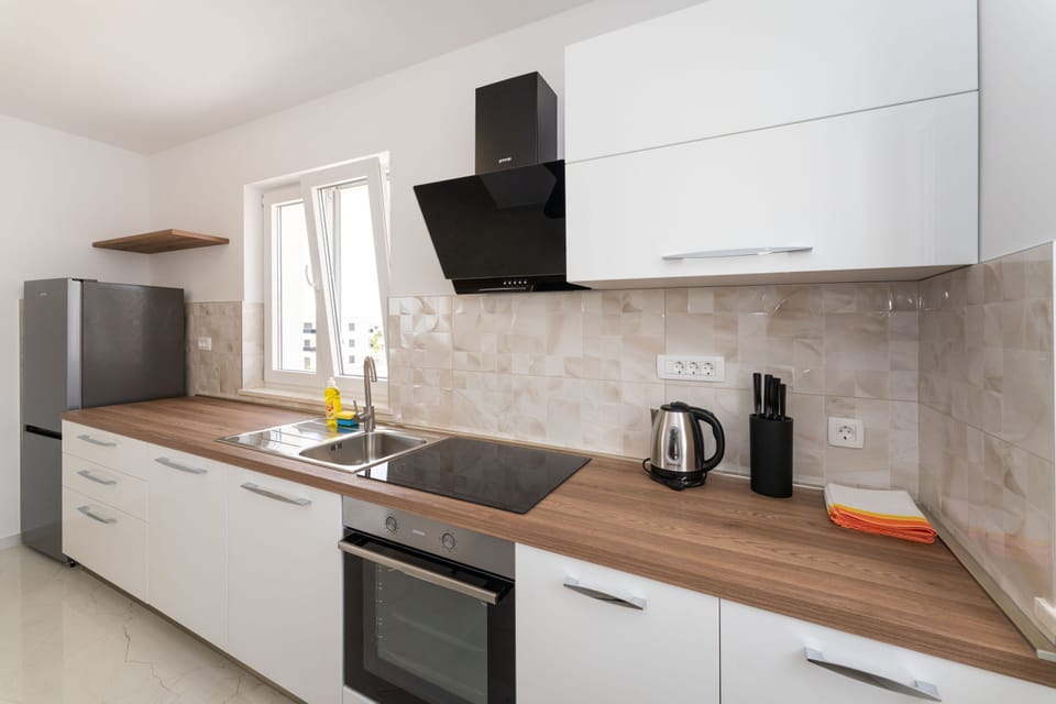 Apartment, 2 Bedrooms, Balcony, Garden View | Interior