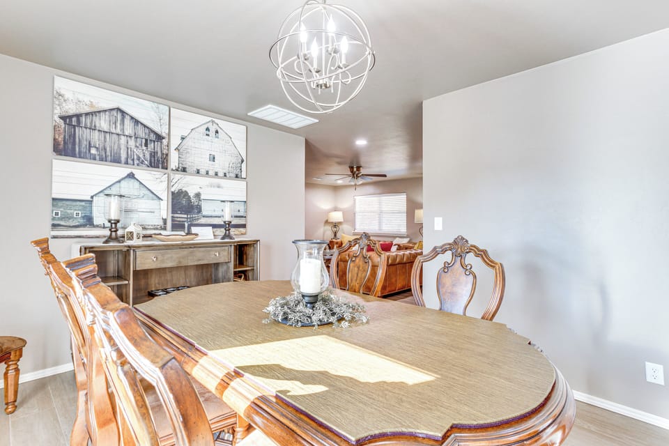 House (5 Bedrooms) | Interior