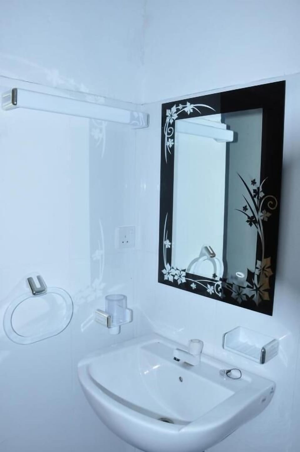 Basic Double Room | Bathroom | Free toiletries, bidet, towels, soap
