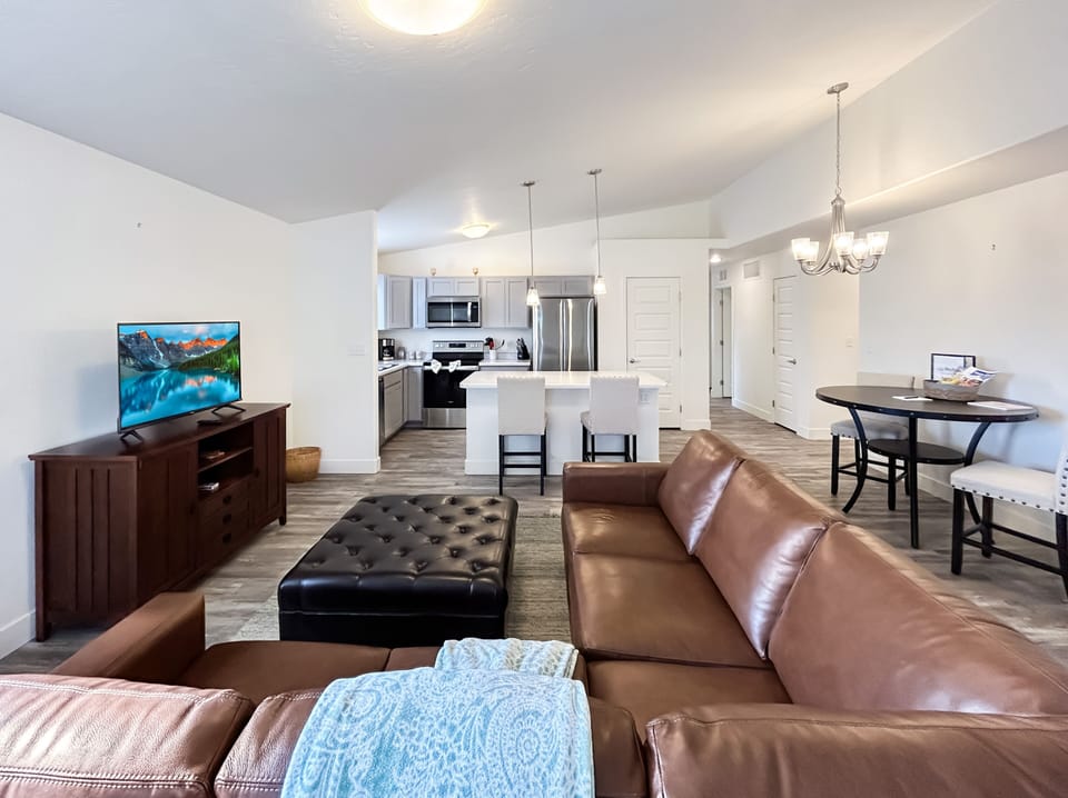 House, 3 Bedrooms | Living area | Smart TV