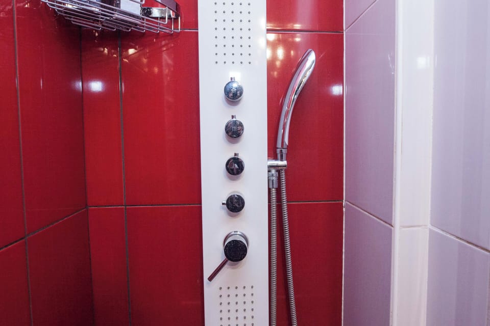 Stylish Renovated 2 Bd Apt in Exarcheia Apartment in Athens
