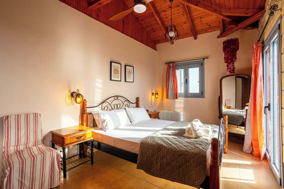 Bedroom 3: Bedroom on the upper floor