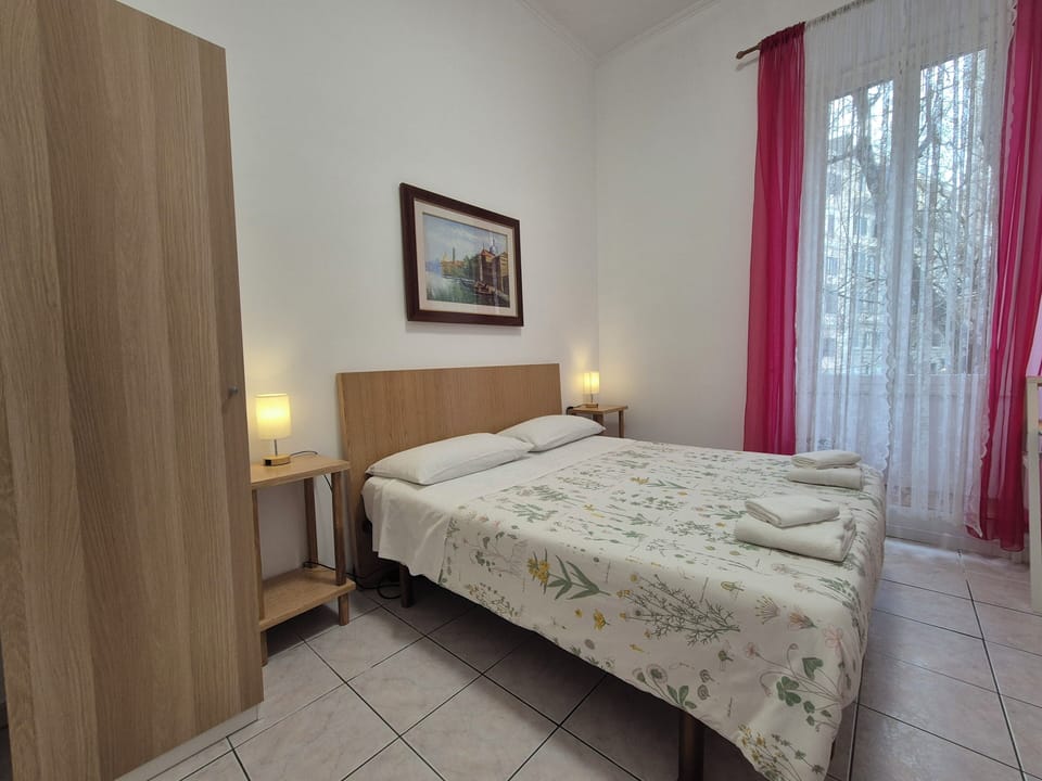 Double or Twin Room | Desk, laptop workspace, free WiFi