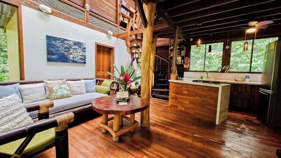 House, 2 Bedrooms, Mountainside | Living area