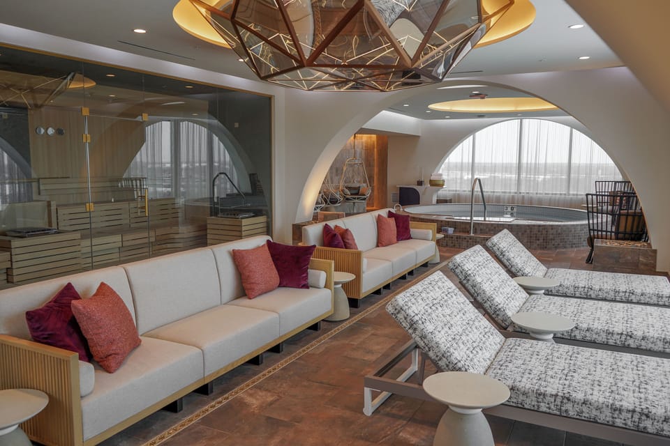 Couples treatment rooms, sauna, body treatments, aromatherapy