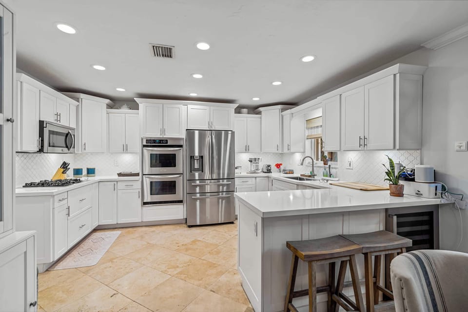 The kitchen is large and well equiped