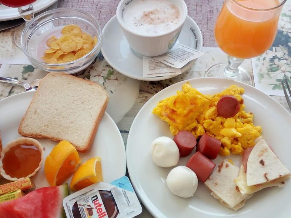 Daily continental breakfast for a fee