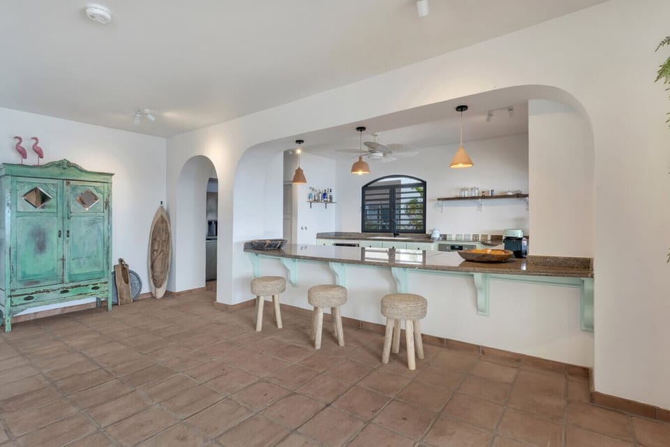 Breakfast Bar