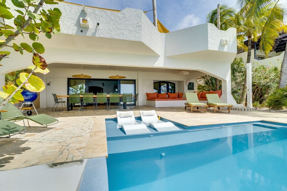Pool Loungers