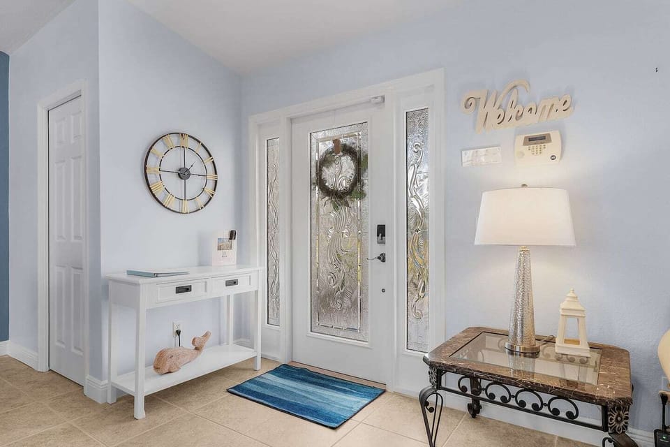 Welcome to Casa Colada — a private Cape Coral retreat with room for families and groups.