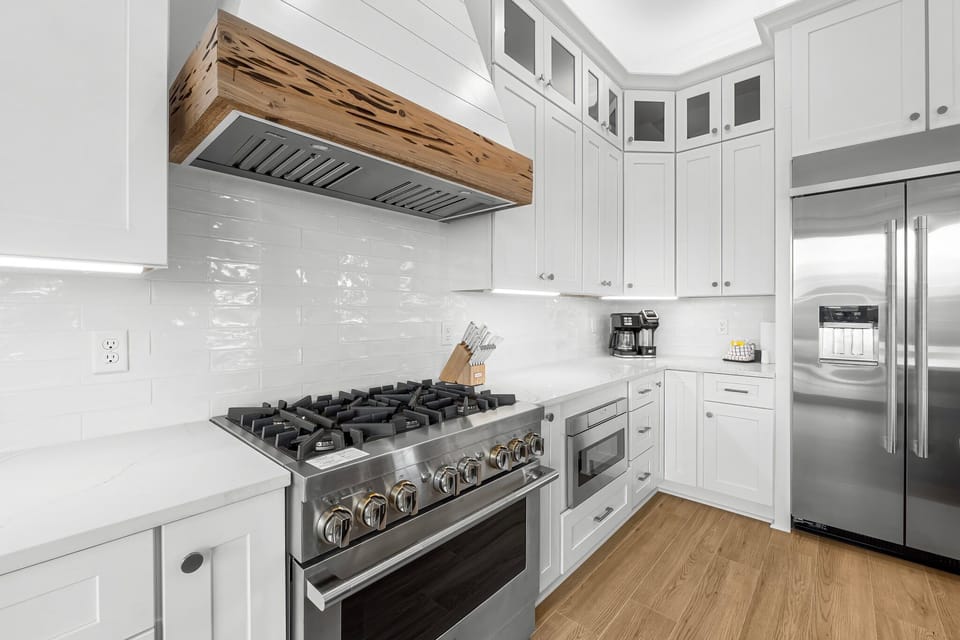 Spacious Kitchen With Modern Amenities On 1st Floor