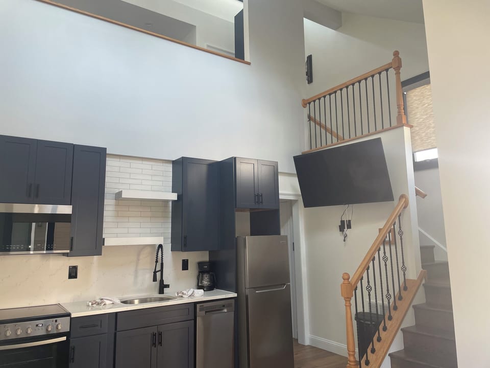 Signature Bungalow, 2 Bedrooms, Kitchen, Pool View | Private kitchen | Full-size fridge, microwave, stovetop, coffee/tea maker
