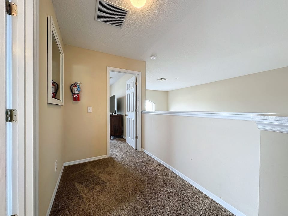 HDR19
