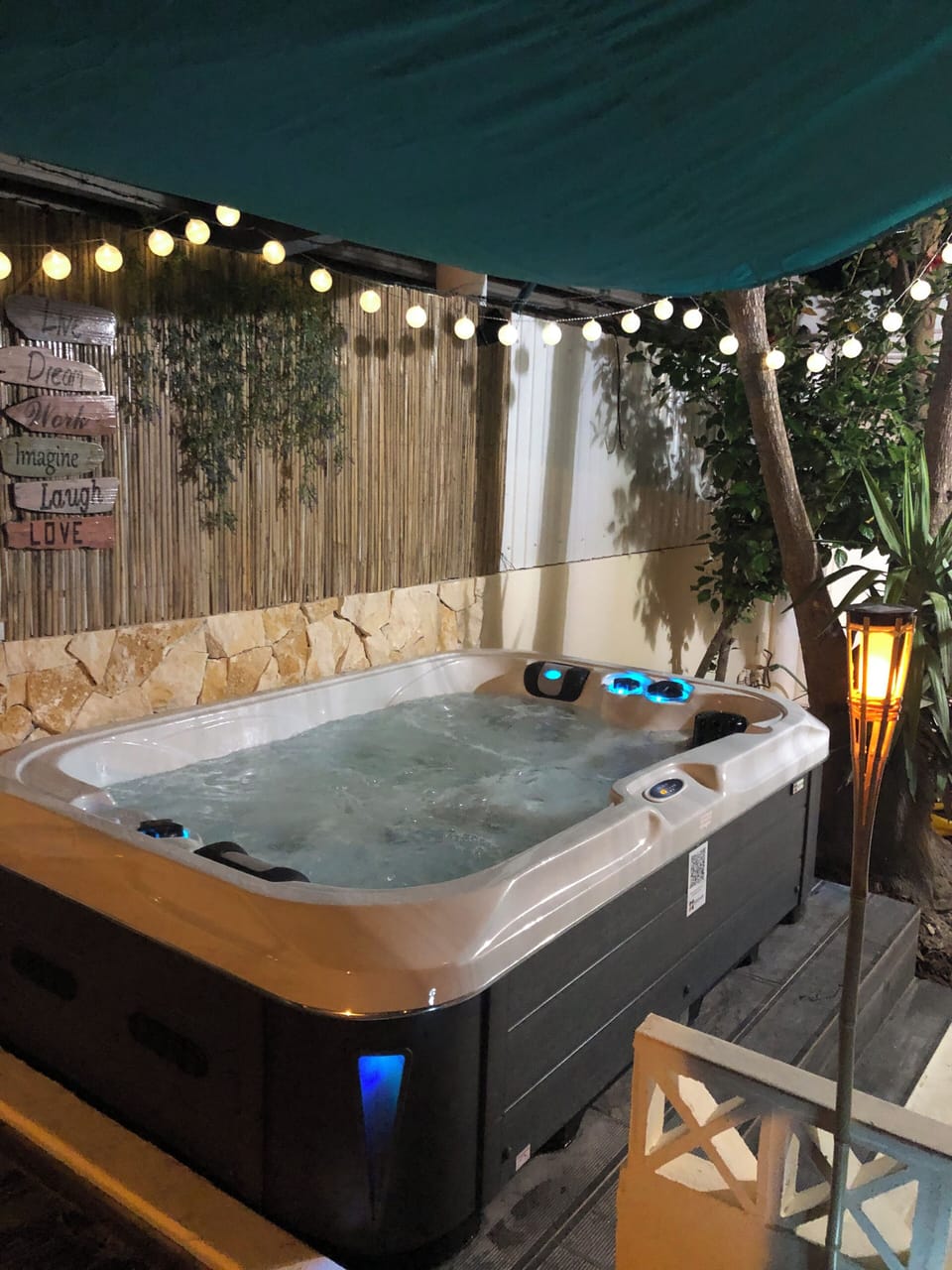 Indoor spa tub