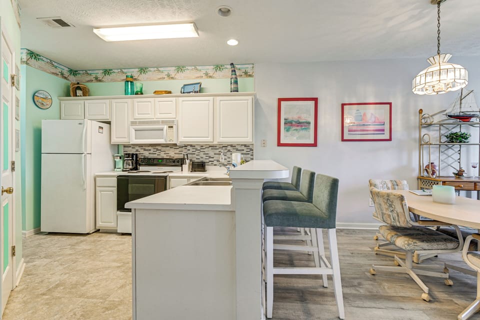 Kitchen | Cooking Basics | Drip & Keurig Coffee Makers | Toaster