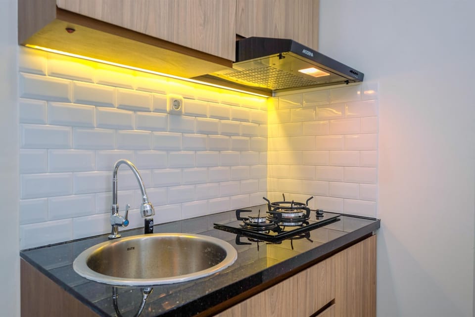 Standard Apartment, 1 Bedroom (Apartment) | Private kitchen | Fridge, dining tables