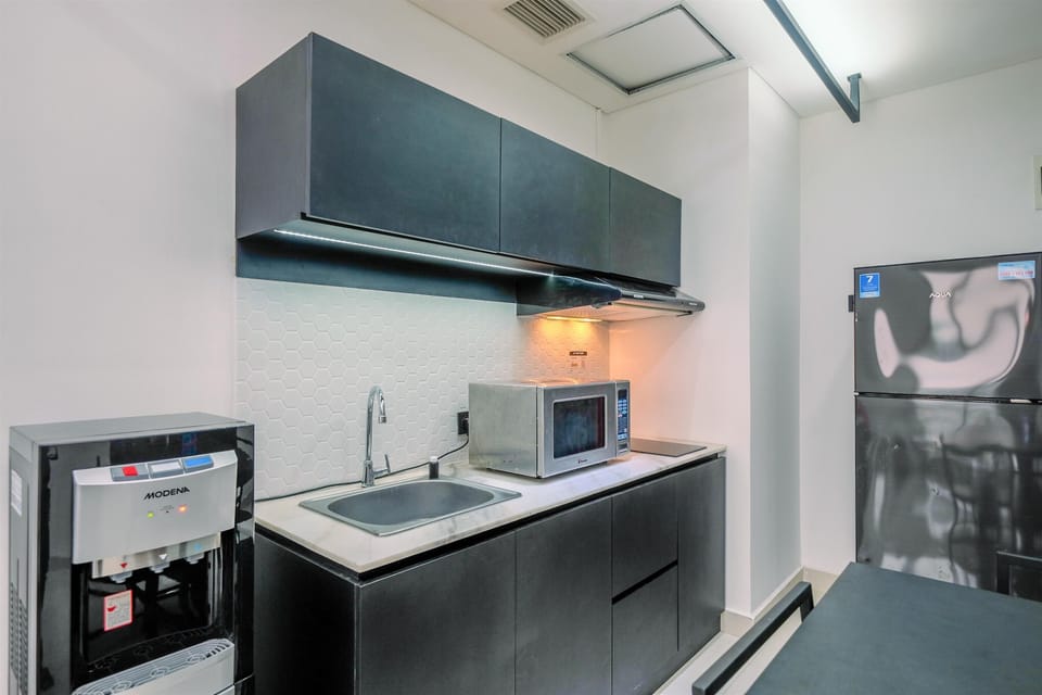 Standard Apartment, 1 Bedroom (Apartment) | Bathroom | Shower, free toiletries, towels