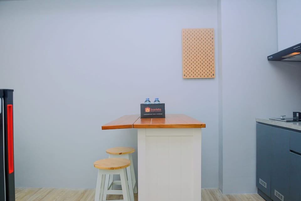 Standard Apartment, 1 Bedroom (Apartment) | In-room dining
