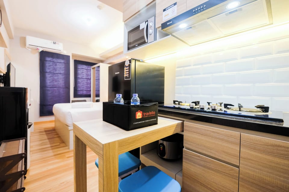 Standard Studio, 1 Bedroom (Apartment) | Private kitchen | Fridge