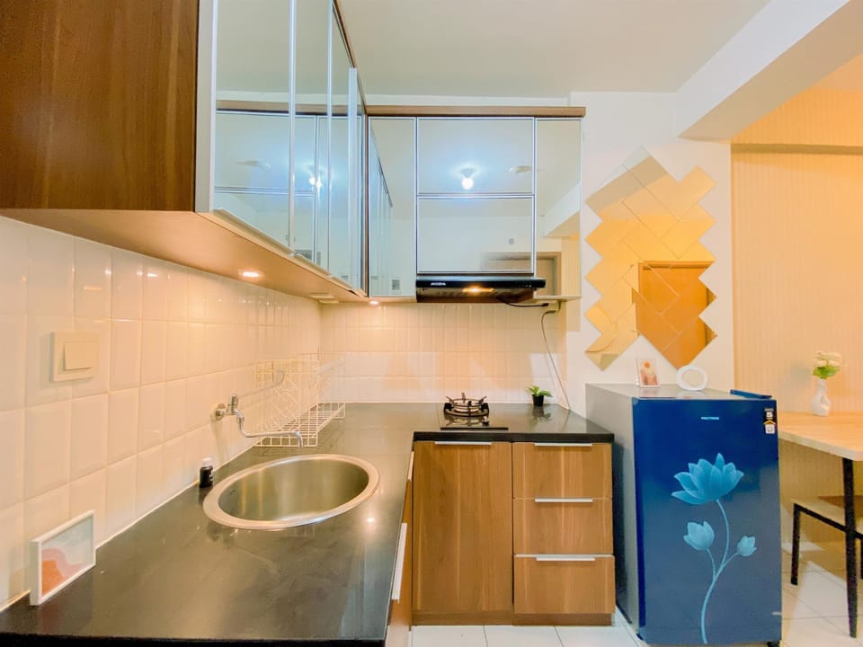 Standard Apartment, 1 Bedroom (Apartment) | Private kitchen | Fridge