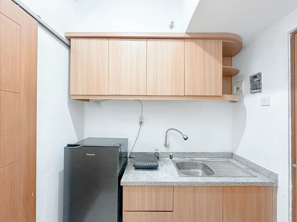 Standard Studio, 1 Bedroom (Apartment) | Private kitchen | Fridge