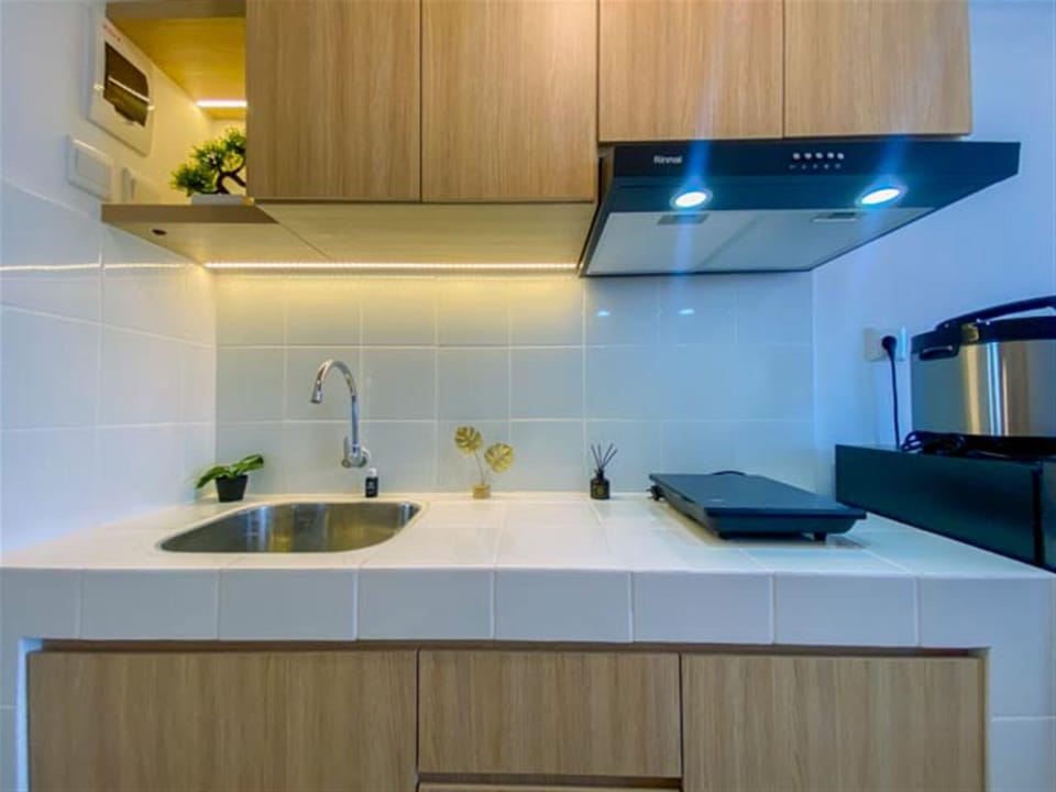 Standard Studio, 1 Bedroom (Apartment) | Private kitchen | Fridge, rice cooker