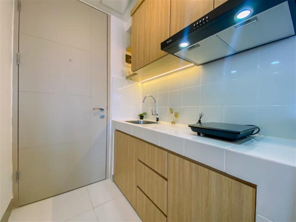 Standard Studio, 1 Bedroom (Apartment) | Private kitchen | Fridge, rice cooker