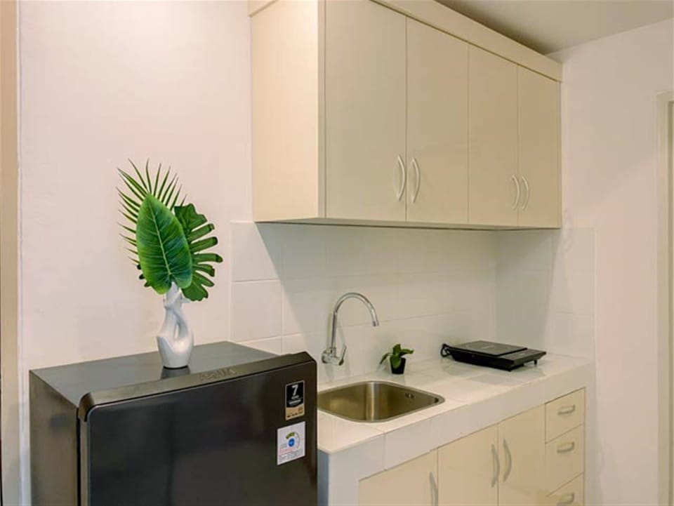 Standard Apartment, 1 Bedroom (Apartment) | Private kitchen | Fridge, rice cooker
