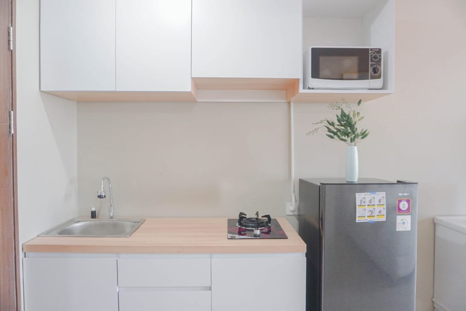 Standard Studio, 1 Bedroom (Apartment) | Private kitchen | Fridge