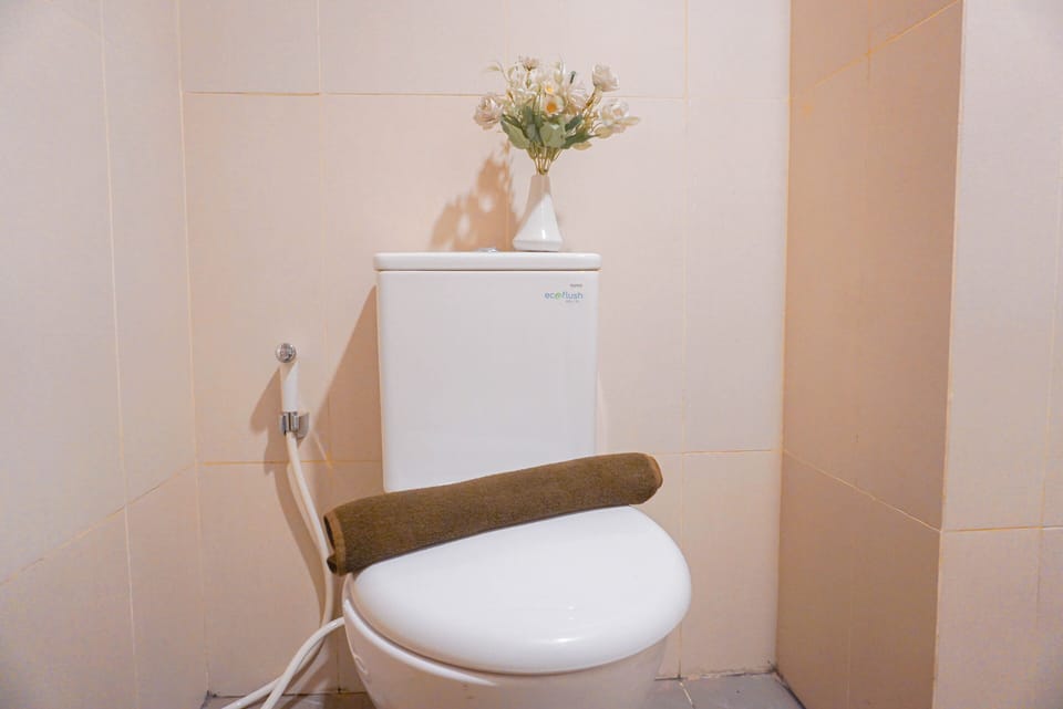 Comfortable Studio Room at LRT City Jatibening Apartment in West Java