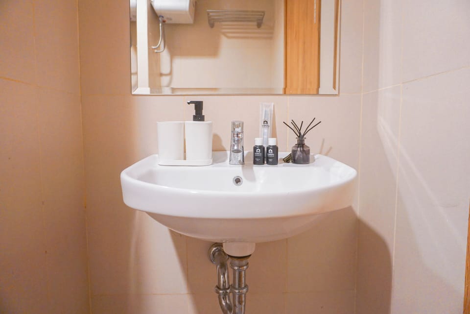 Comfortable Studio Room at LRT City Jatibening Apartment in West Java