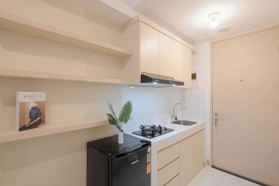 Standard Studio, 1 Bedroom (Apartment) | Private kitchen | Fridge