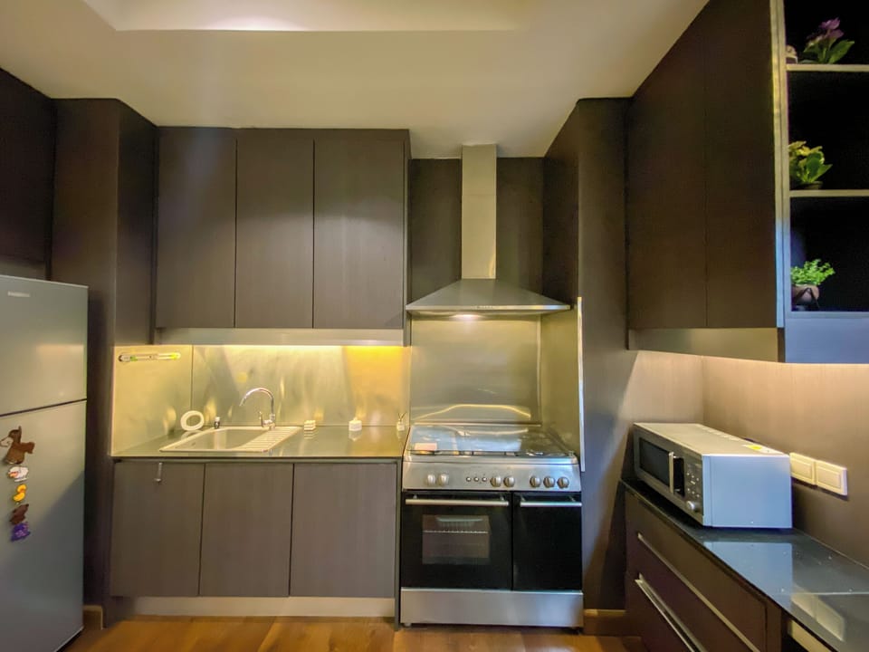 Standard Apartment, 1 Bedroom (Apartment) | Private kitchen | Fridge, microwave