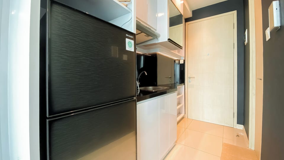 Standard Apartment, 1 Bedroom (Apartment) | Private kitchen | Full-size fridge, stovetop, rice cooker