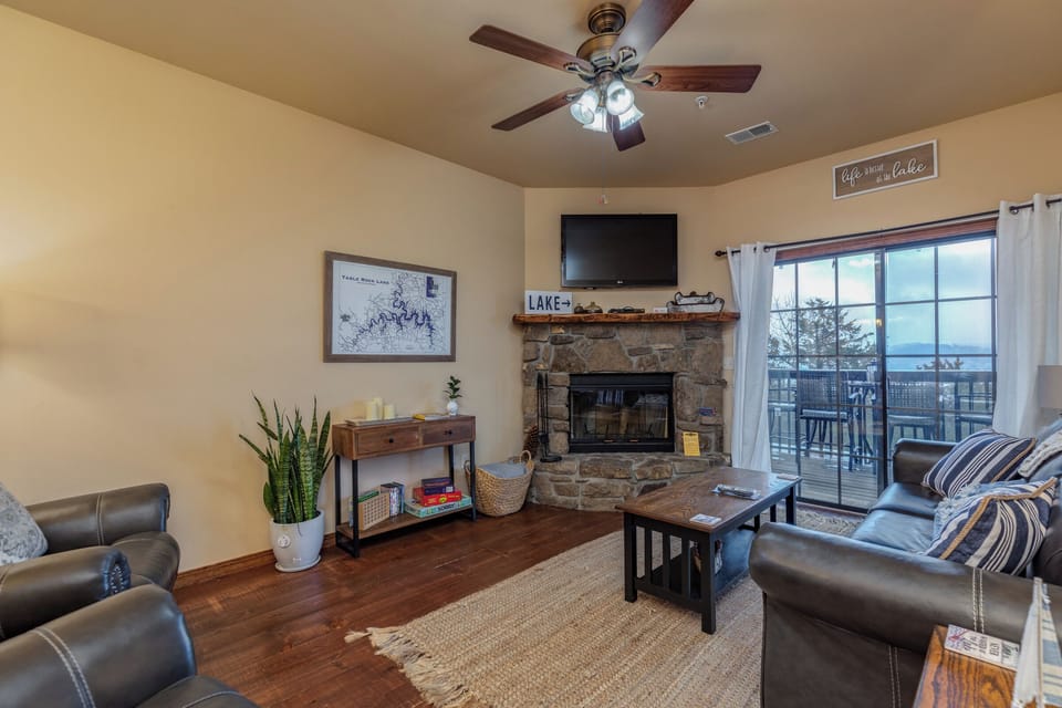 Living Room - Living Room